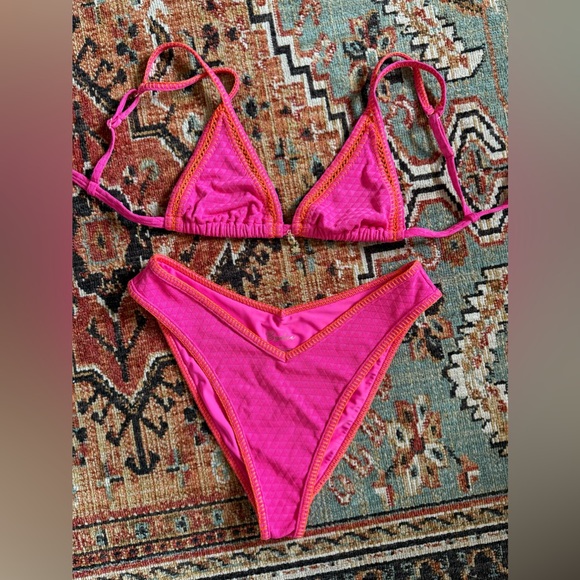 PRAGUE TOP IN MARSEILLE - Bydee - Picture 3 of 4